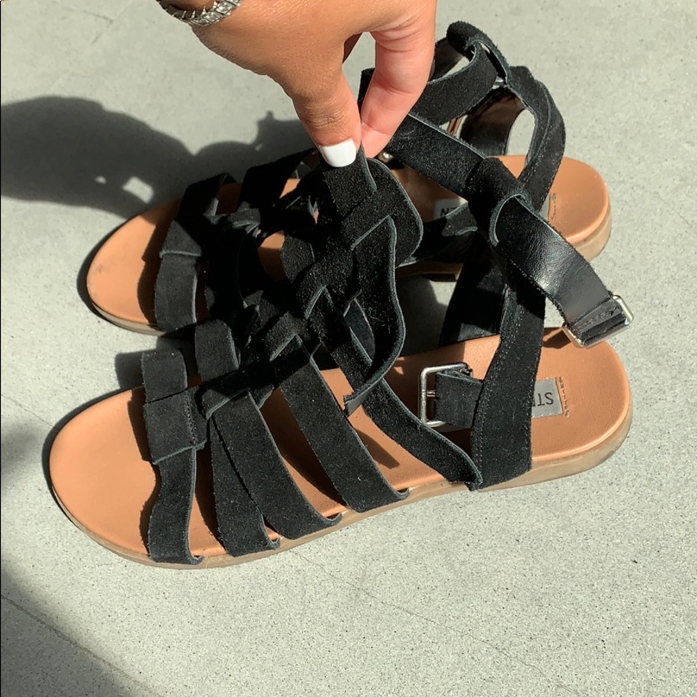 Sandals - Picture 2 of 4